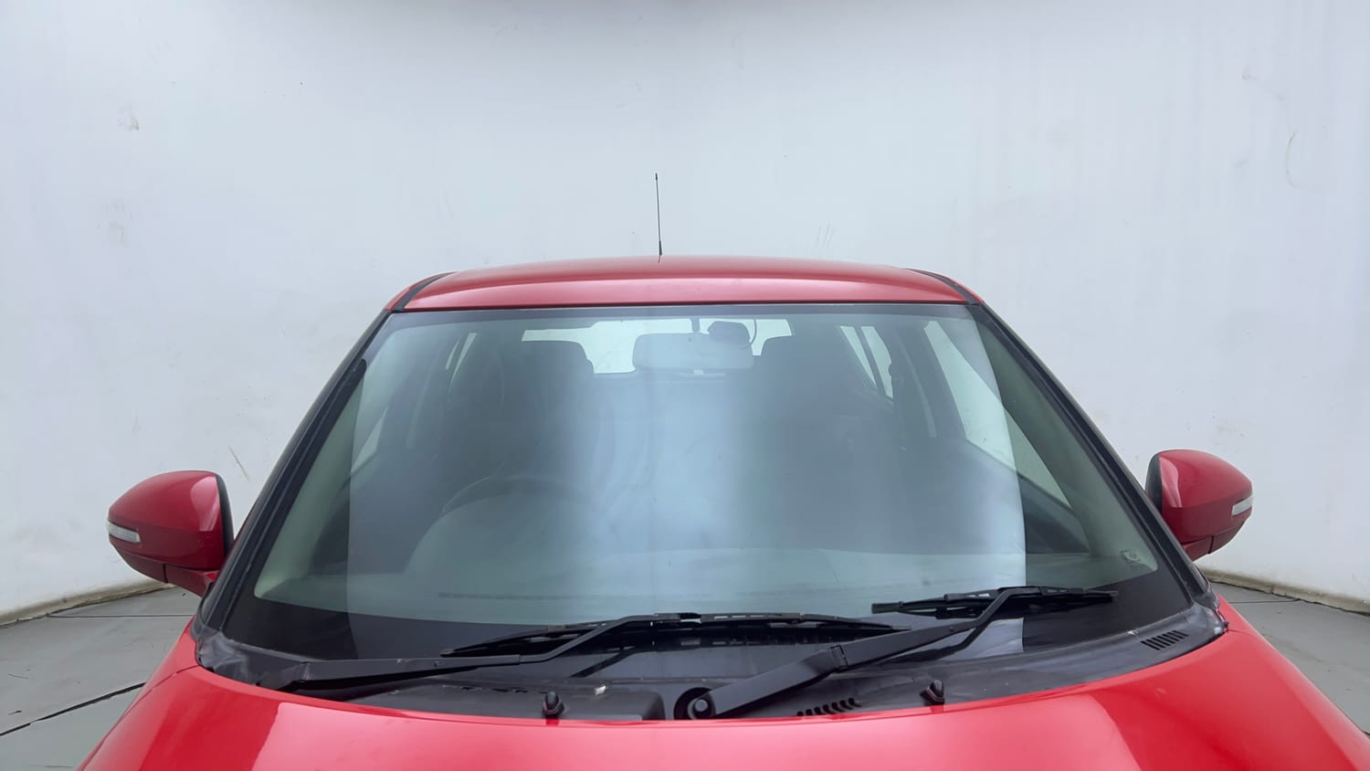 Used 2015 Maruti Suzuki Swift VXi Petrol Manual exterior FRONT WINDSHIELD VIEW