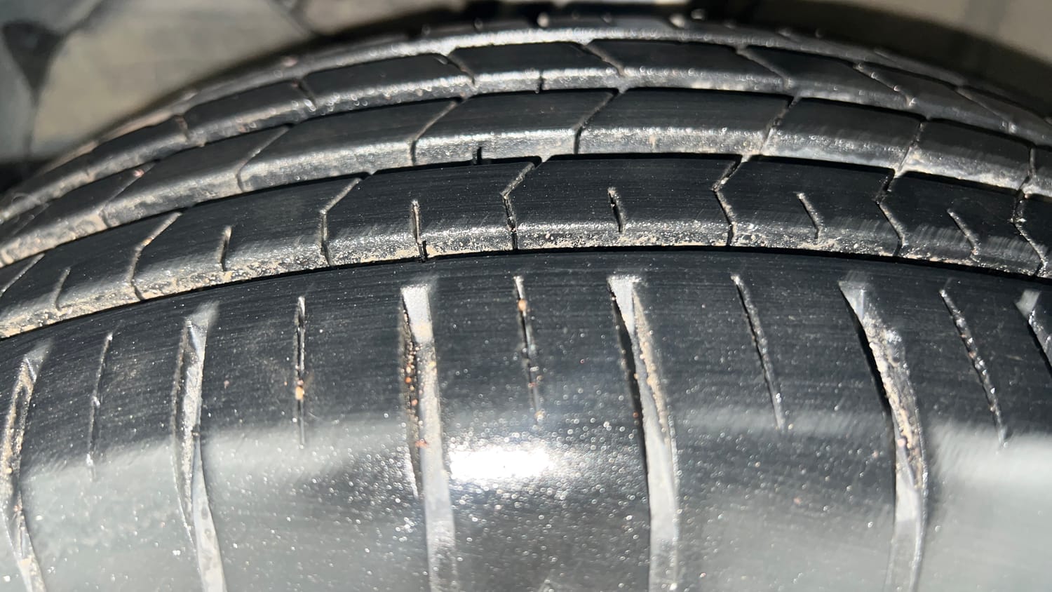 Used 2022 Maruti Suzuki Baleno Delta MT Petrol Manual tyres LEFT FRONT TYRE TREAD VIEW