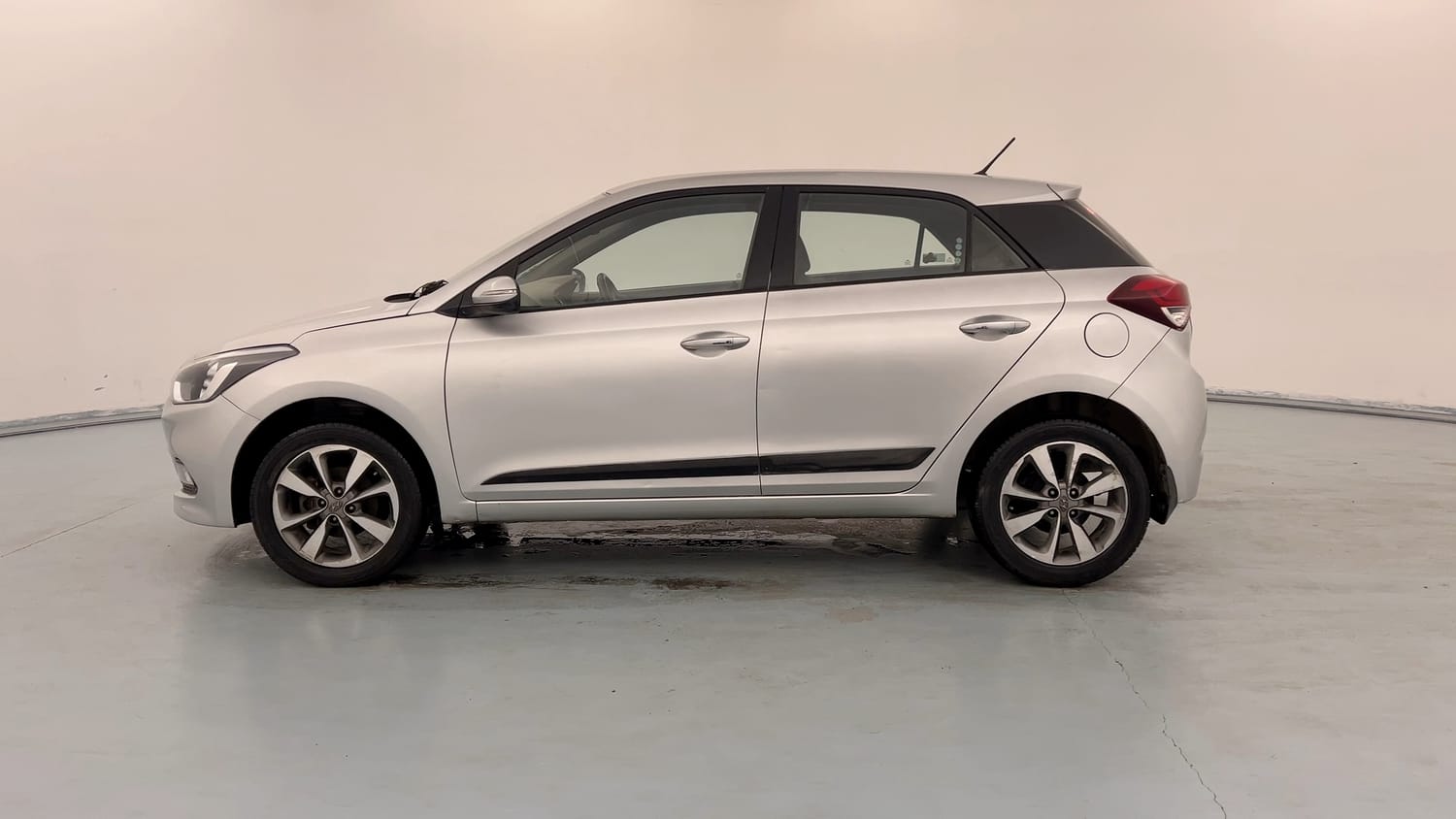 Used 2014 Hyundai Elite i20 Sportz 1.2 Petrol Manual exterior LEFT SIDE VIEW
