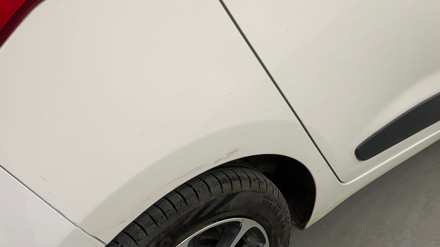 Used 2018 Hyundai Grand i10 Sportz AT 1.2 Kappa VTVT Petrol Automatic dents MINOR SCRATCH