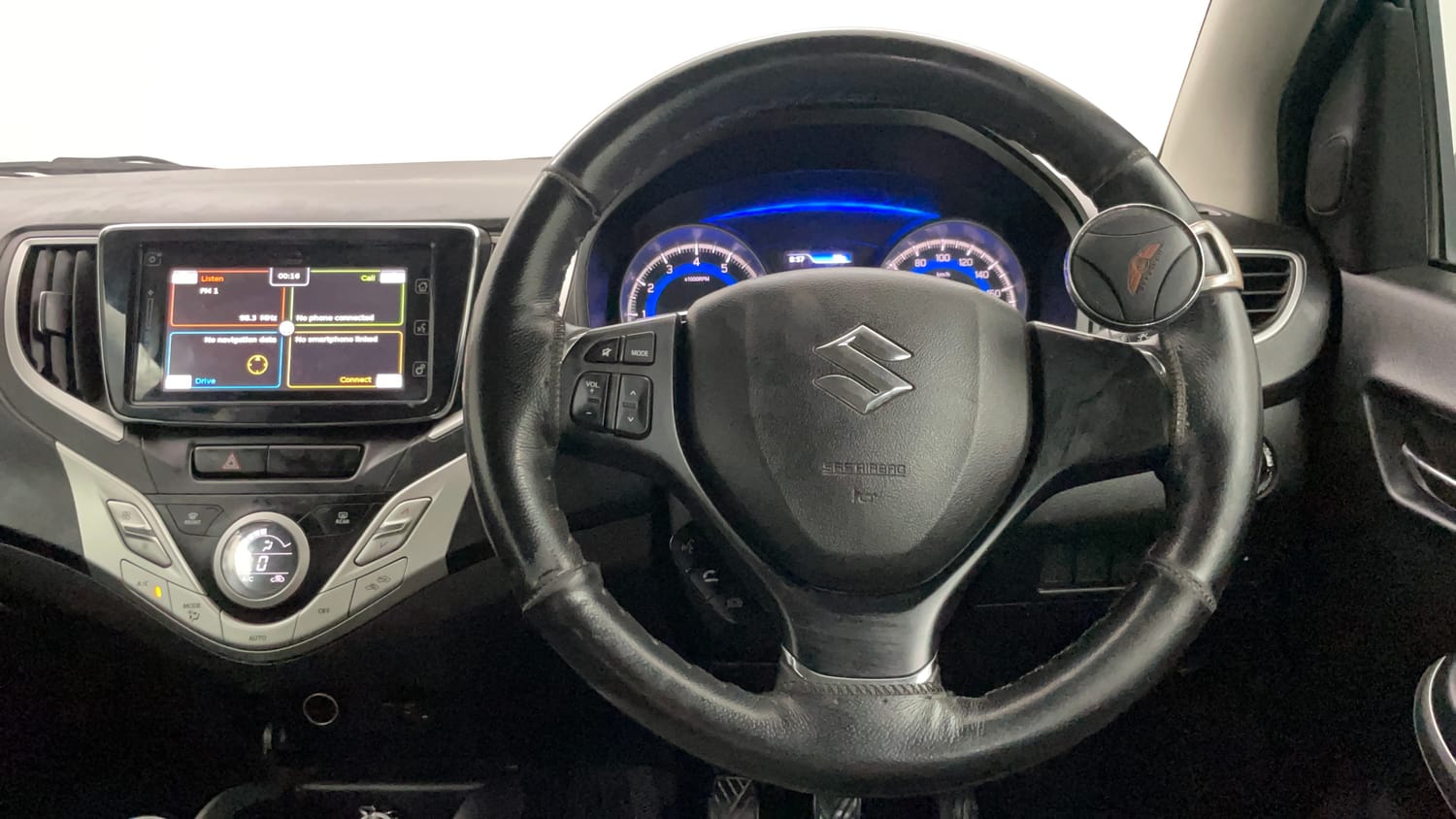 Used 2017 Maruti Suzuki Baleno Alpha 1.2 Petrol Manual interior STEERING VIEW
