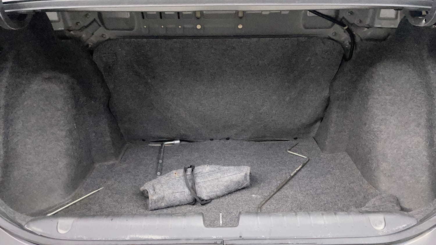 Used 2021 Honda Amaze 1.2 VX CVT Petrol Petrol Automatic interior DICKY INSIDE VIEW