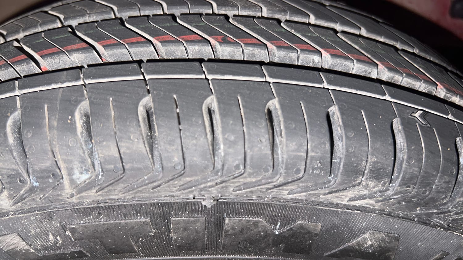 Used 2016 Hyundai Eon Era Petrol Manual tyres RIGHT FRONT TYRE TREAD VIEW