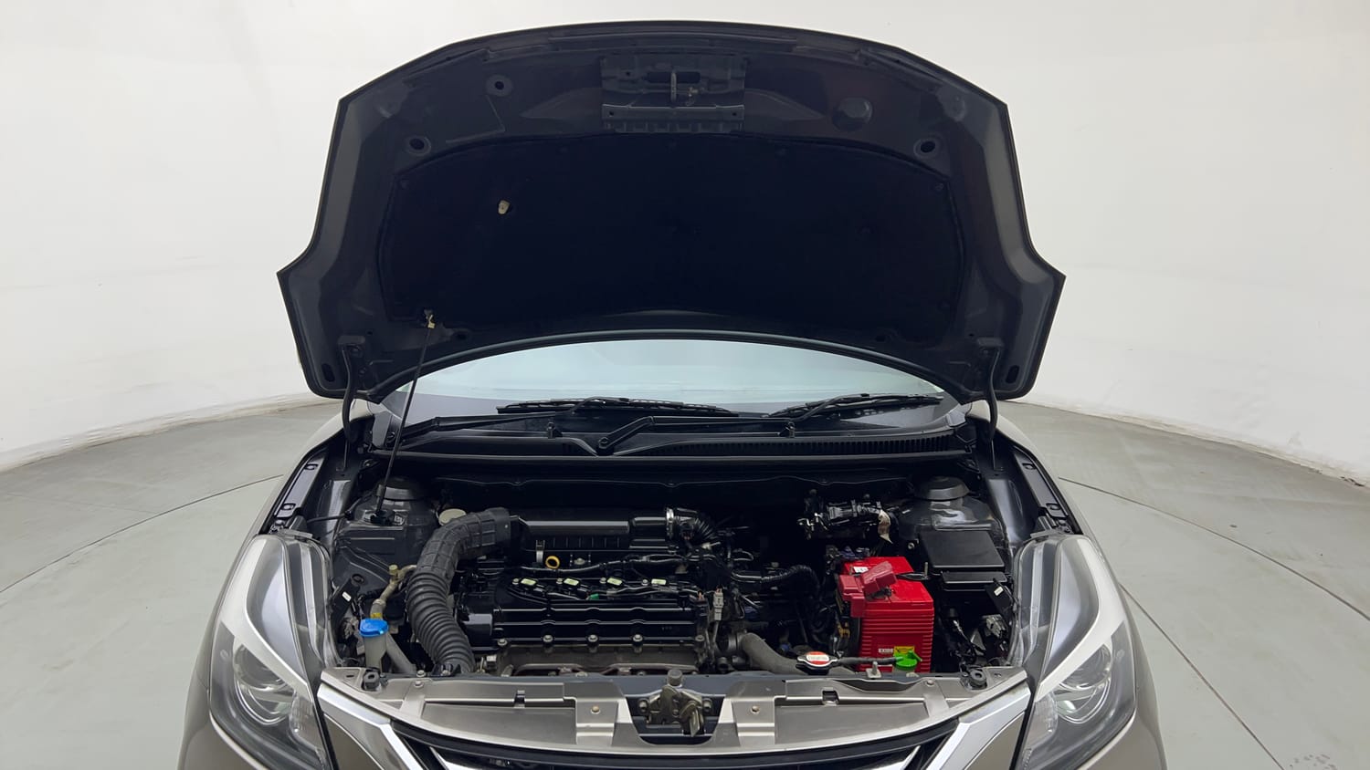 Used 2019 Toyota Glanza V Petrol Manual engine ENGINE & BONNET OPEN FRONT VIEW