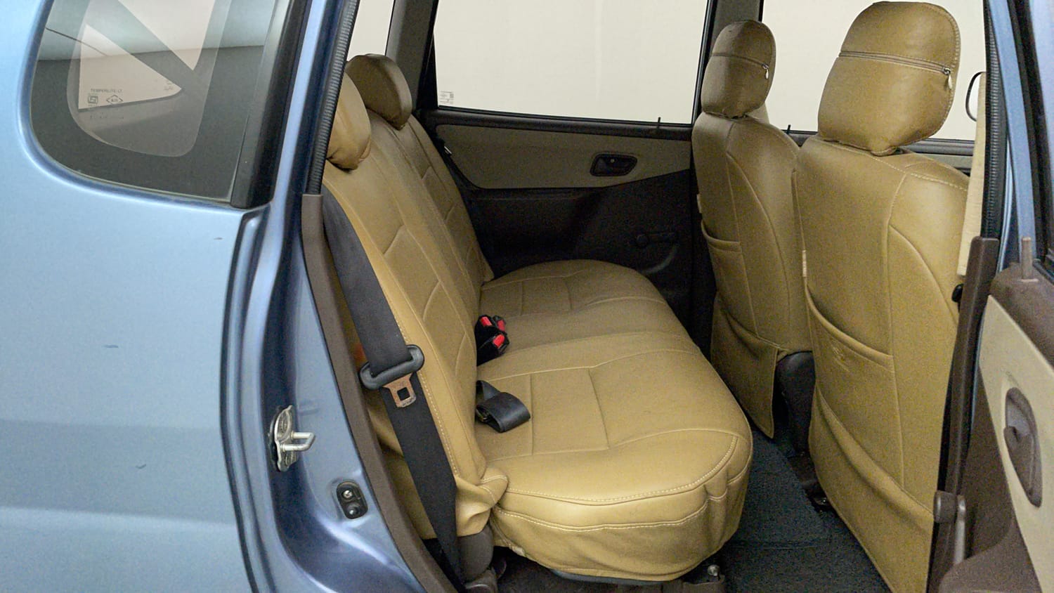 Used 2014 Maruti Suzuki Estilo LXi BS-IV Petrol Manual interior RIGHT SIDE REAR DOOR CABIN VIEW