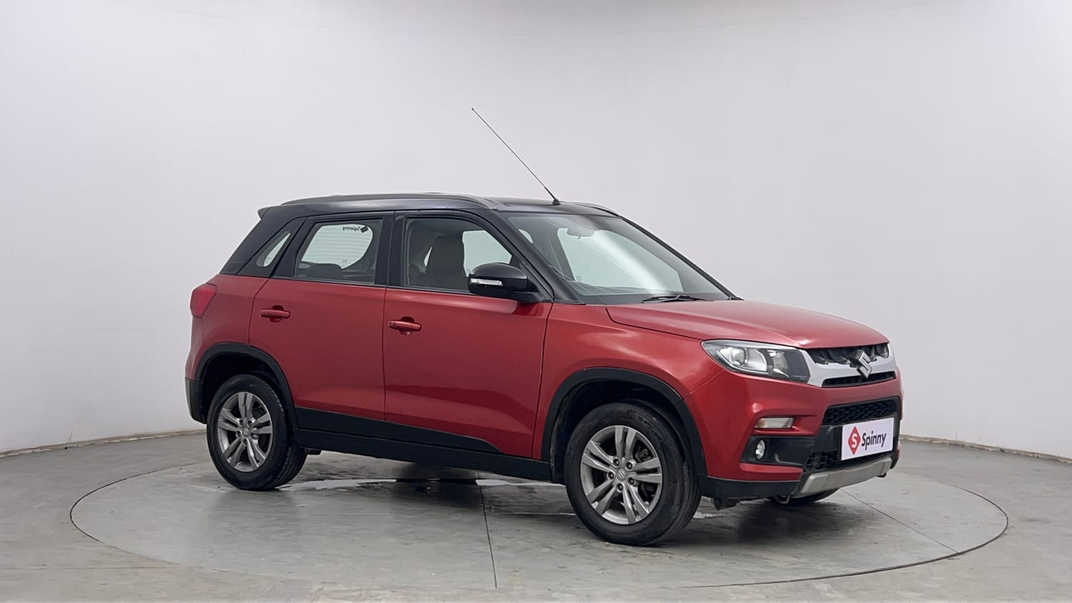 Used 2016 Maruti Suzuki Vitara Brezza [2016-2020] ZDi Plus Diesel Manual exterior RIGHT FRONT CORNER VIEW