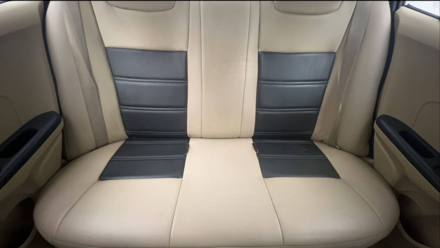 Used 2015 Honda Amaze 1.2 E i-VTEC Petrol Manual interior REAR SEAT CONDITION VIEW