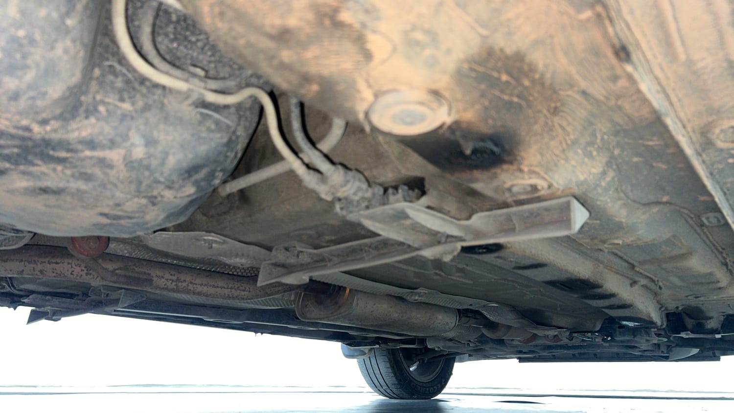 Used 2023 Skoda Slavia Style 1.0L TSI AT Petrol Automatic extra REAR RIGHT UNDERBODY VIEW