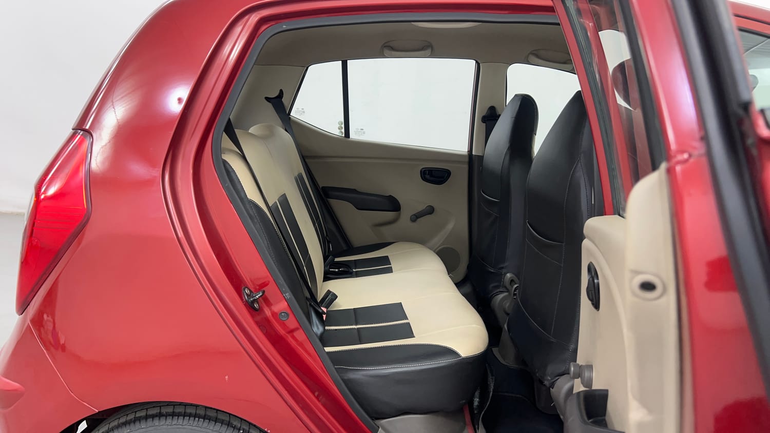 Used 2013 Hyundai i10 Era 1.1 iRDE2 Petrol Manual interior RIGHT SIDE REAR DOOR CABIN VIEW