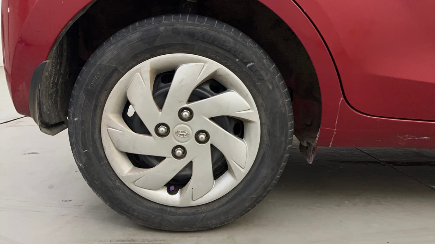 Used 2019 Hyundai Santro Sportz AMT Petrol Automatic tyres RIGHT REAR TYRE RIM VIEW