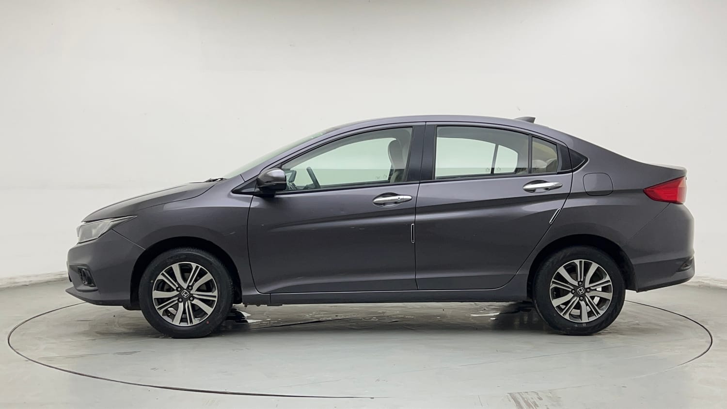 Used 2019 Honda City V Petrol Petrol Manual exterior LEFT SIDE VIEW