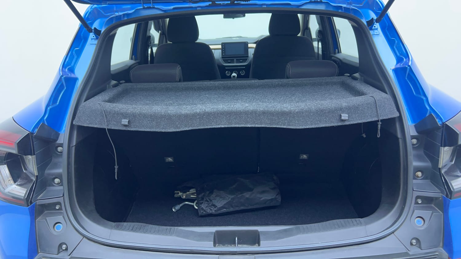 Used 2022 Renault Kiger RXT MT Petrol Manual interior DICKY INSIDE VIEW
