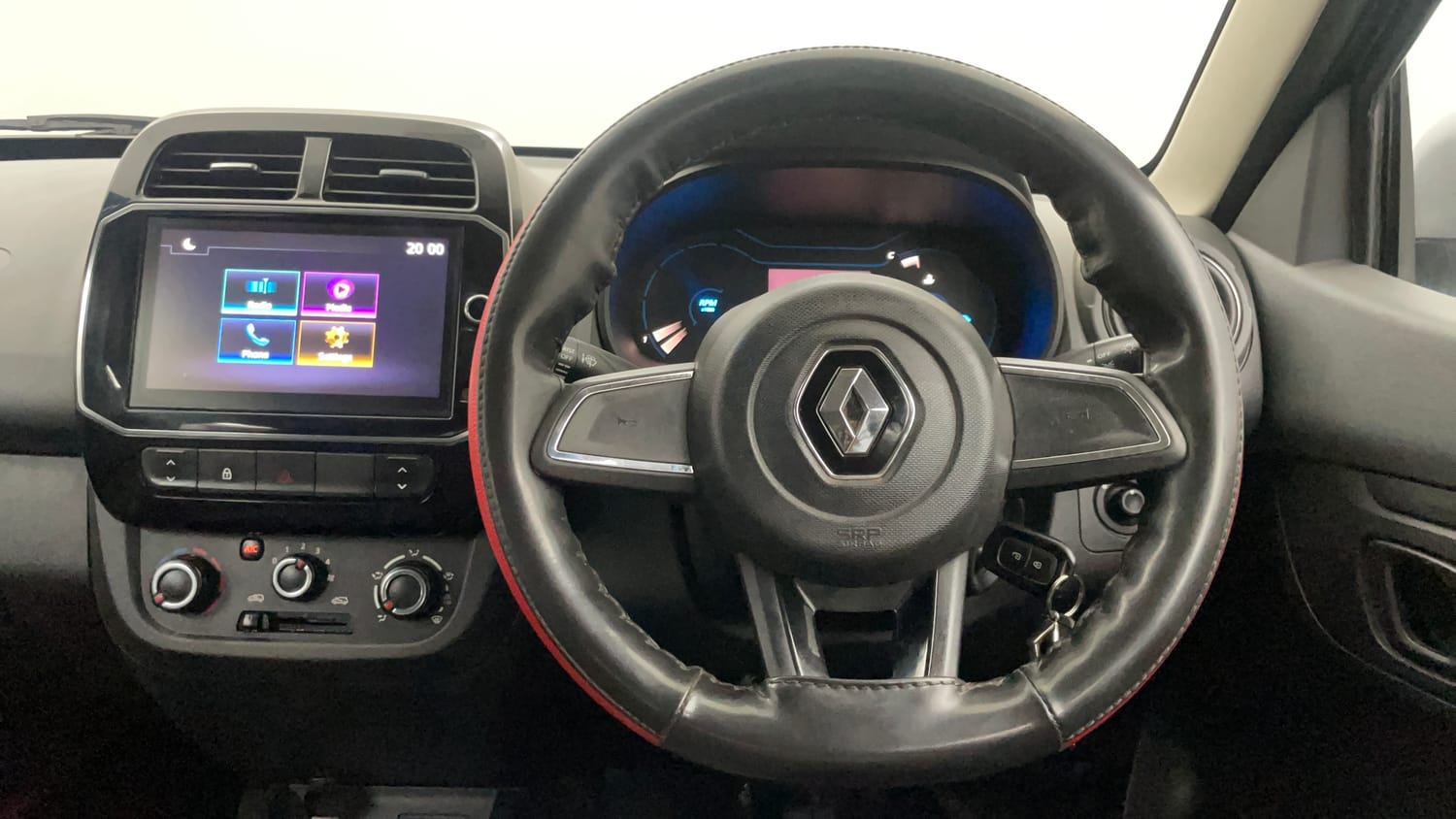 Used 2021 Renault Kwid RXT 1.0 AMT (O) Petrol Automatic interior STEERING VIEW