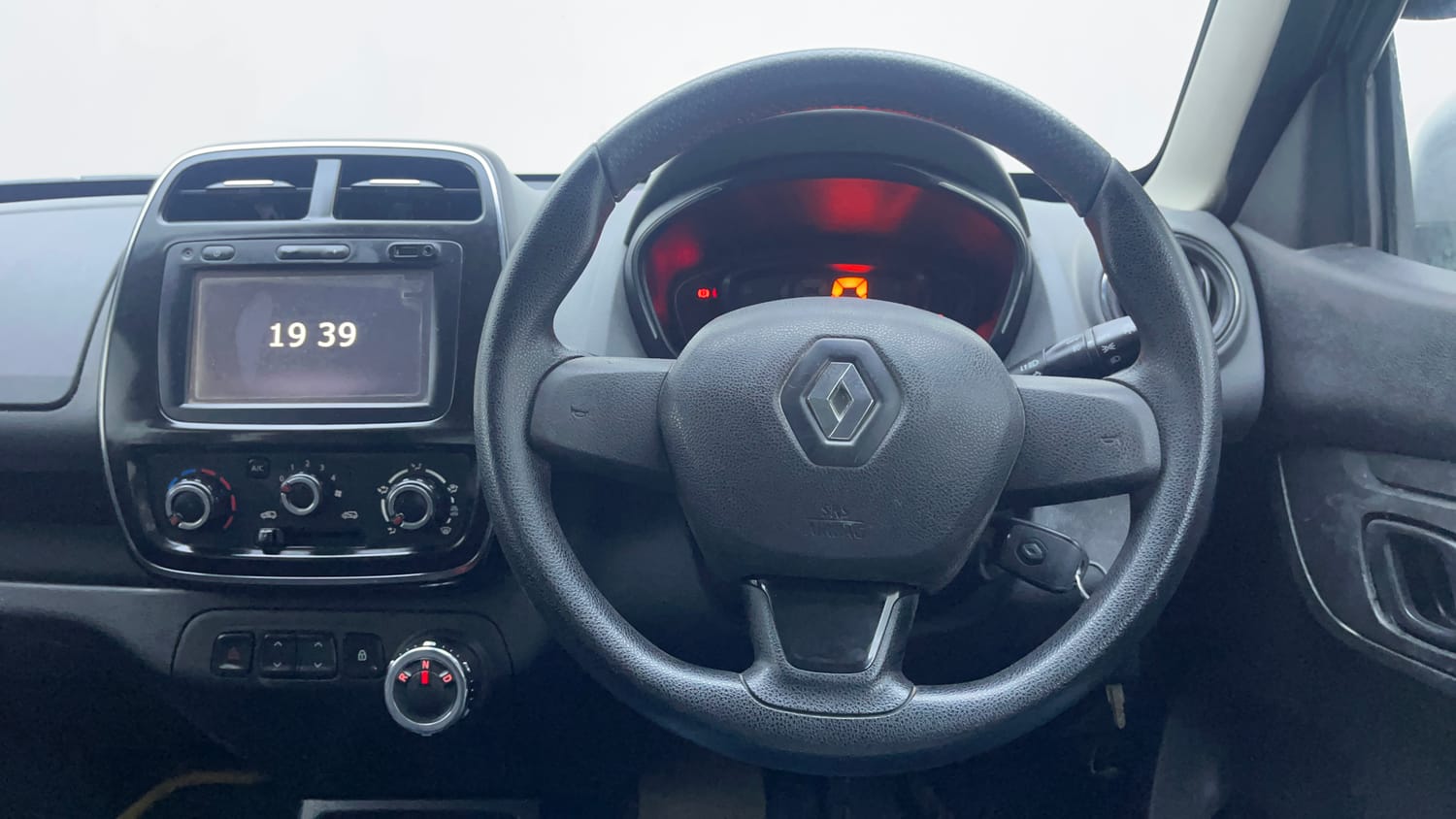 Used 2017 Renault Kwid 1.0 RXT AMT Petrol Automatic interior STEERING VIEW