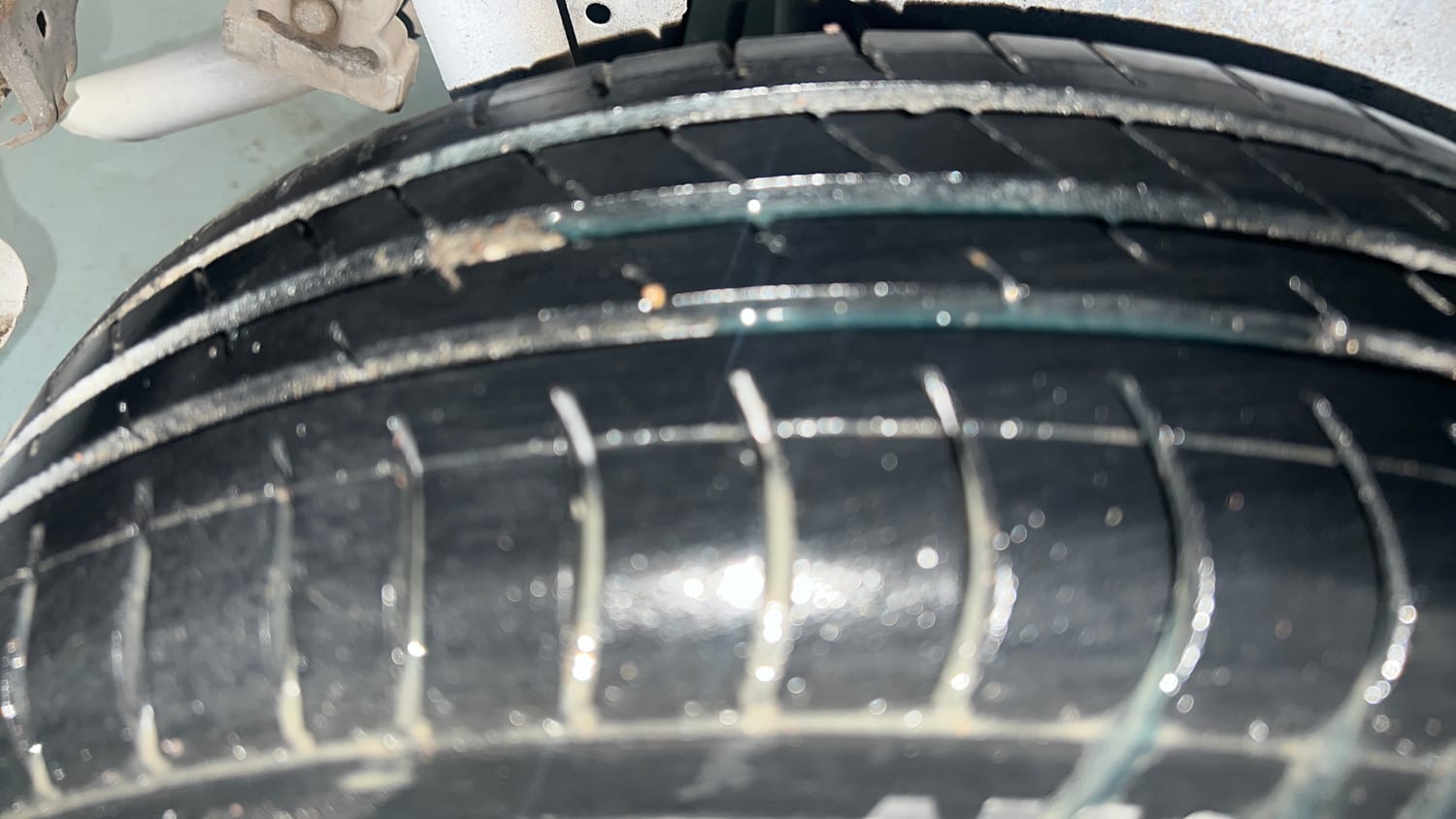 Used 2015 Maruti Suzuki Wagon R VXI Petrol Manual tyres RIGHT REAR TYRE TREAD VIEW