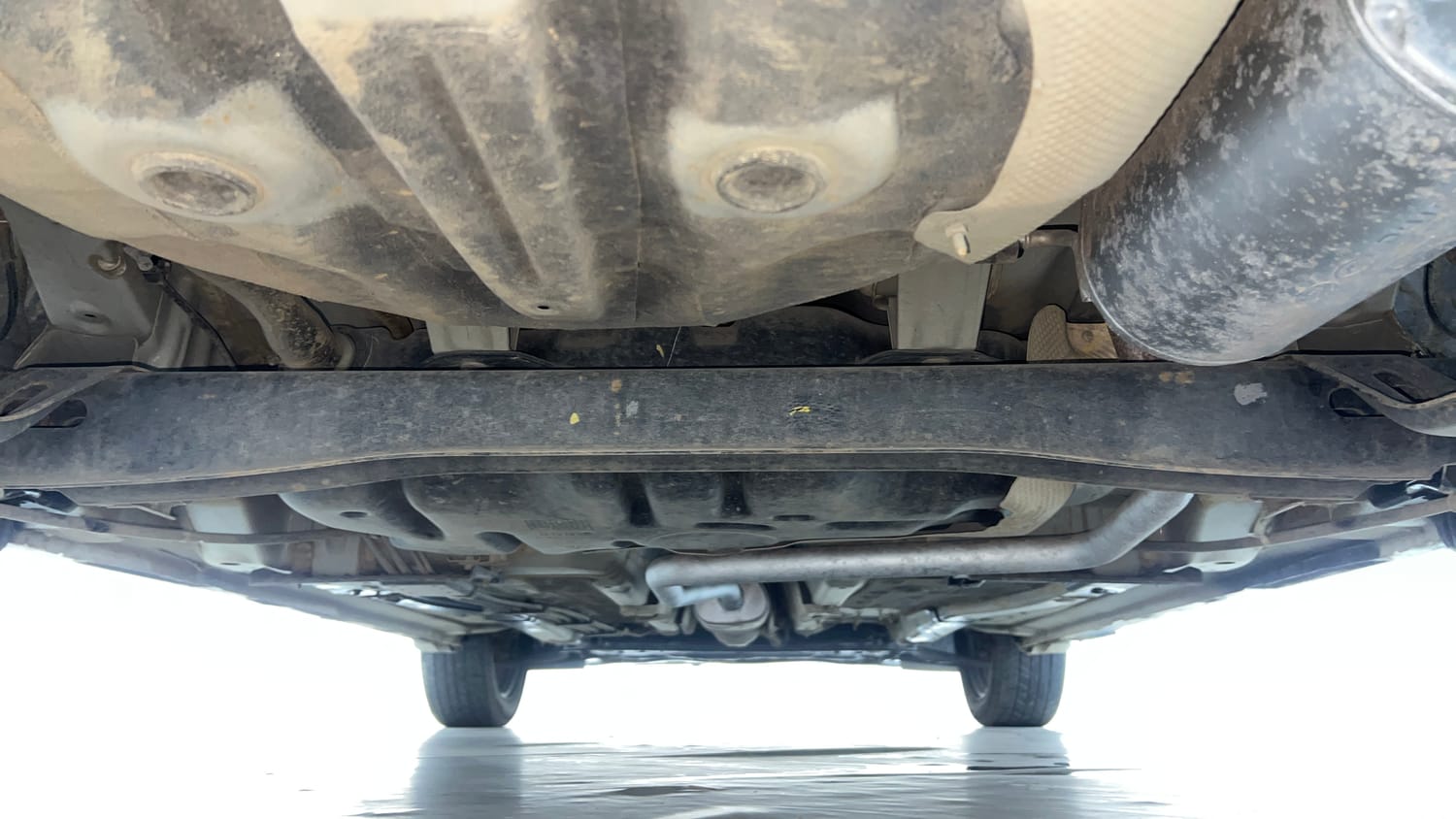 Used 2023 Hyundai i20 Sportz 1.2 IVT Petrol Automatic extra REAR UNDERBODY VIEW (TAKEN FROM REAR)