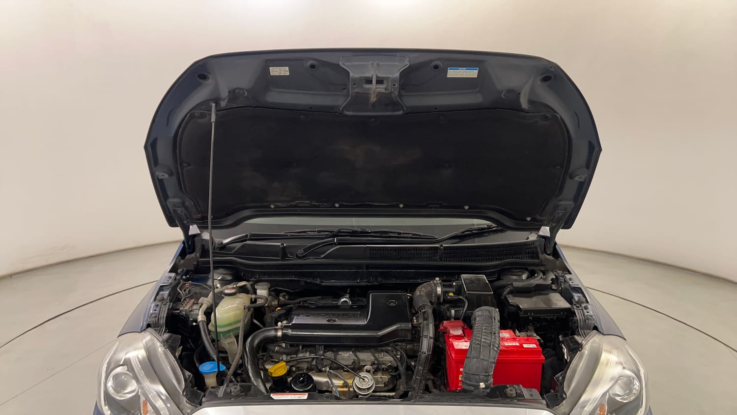 Used 2017 Maruti Suzuki S-Cross Alpha 1.3 Diesel Manual engine ENGINE & BONNET OPEN FRONT VIEW