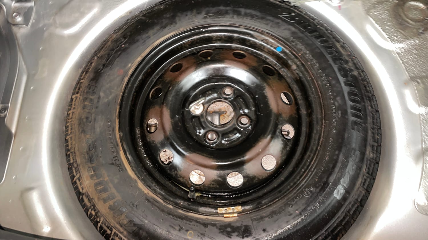 Used 2015 Maruti Suzuki Ritz Vxi BS-IV Petrol Manual tyres SPARE TYRE VIEW