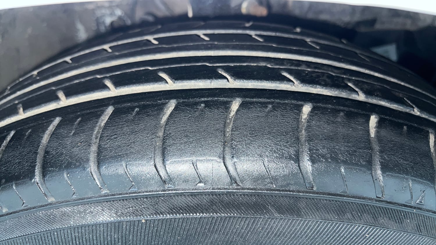 Used 2016 Honda City VX CVT Petrol Automatic tyres RIGHT FRONT TYRE TREAD VIEW