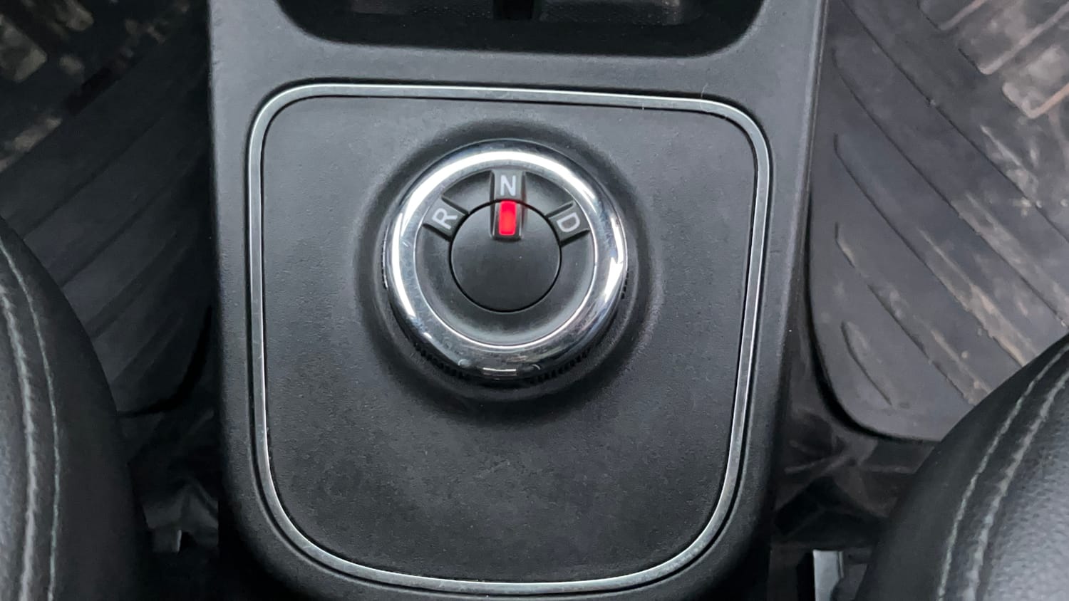 Used 2024 Renault Kwid RXT 1.0L AMT Petrol Automatic interior GEAR  KNOB VIEW