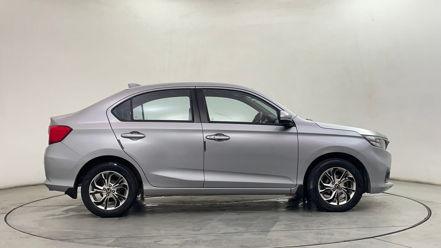Used 2018 Honda Amaze 1.2 VX MT Petrol Petrol Manual exterior RIGHT SIDE VIEW
