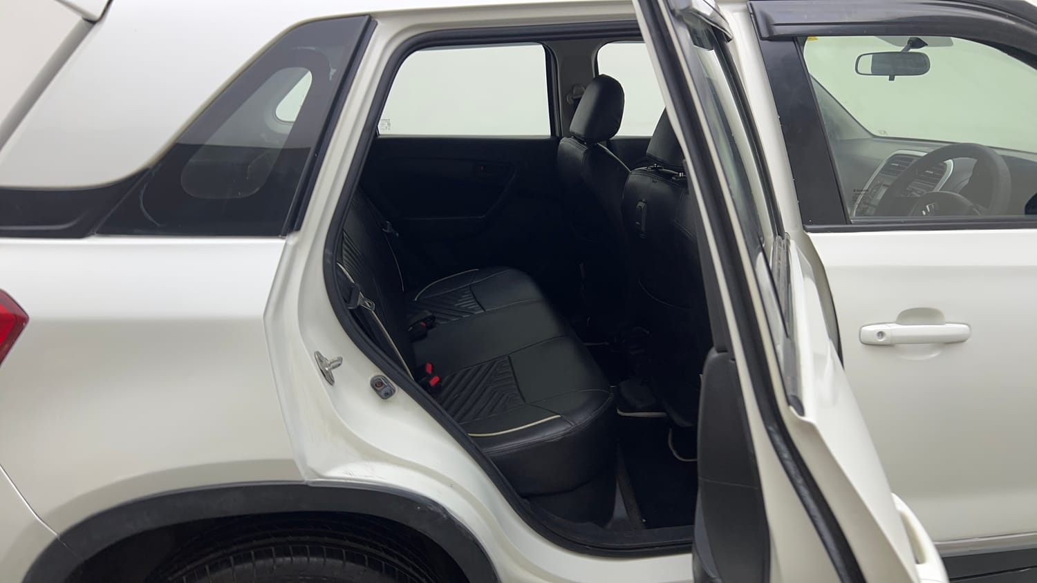 Used 2018 maruti-suzuki Vitara Brezza VDi AGS Diesel Automatic interior RIGHT SIDE REAR DOOR CABIN VIEW