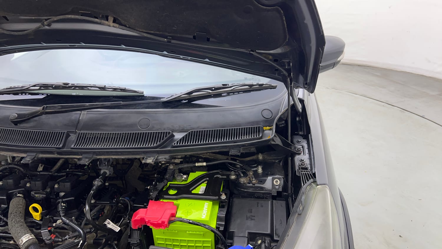 Used 2018 Ford Freestyle Titanium Plus 1.2 Ti-VCT Petrol Manual engine ENGINE LEFT SIDE HINGE & APRON VIEW