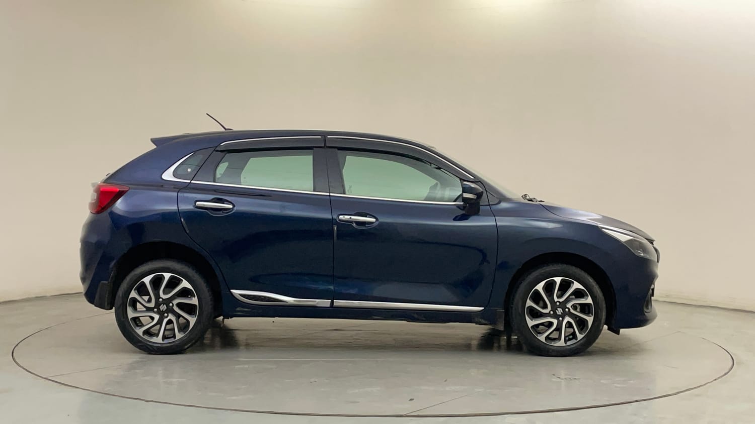 Used 2022 Maruti Suzuki Baleno Alpha AGS Petrol Automatic exterior RIGHT SIDE VIEW