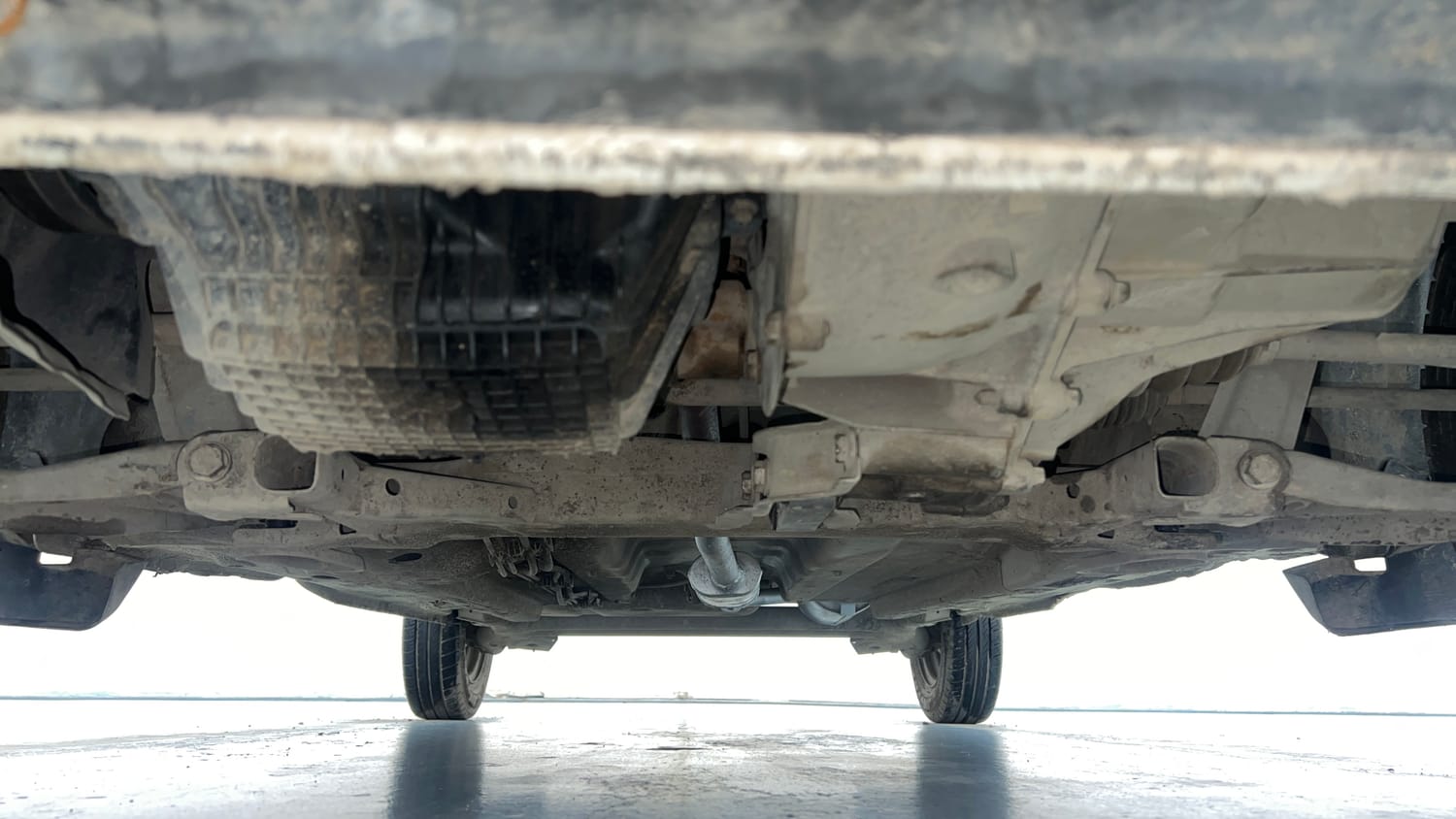Used 2016 Datsun Redi-GO S Petrol Manual extra FRONT LEFT UNDERBODY VIEW