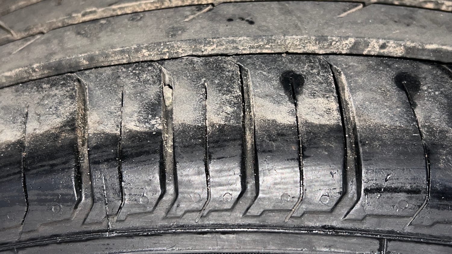 Used 2019 Honda BR-V V Petrol Petrol Manual tyres LEFT REAR TYRE TREAD VIEW
