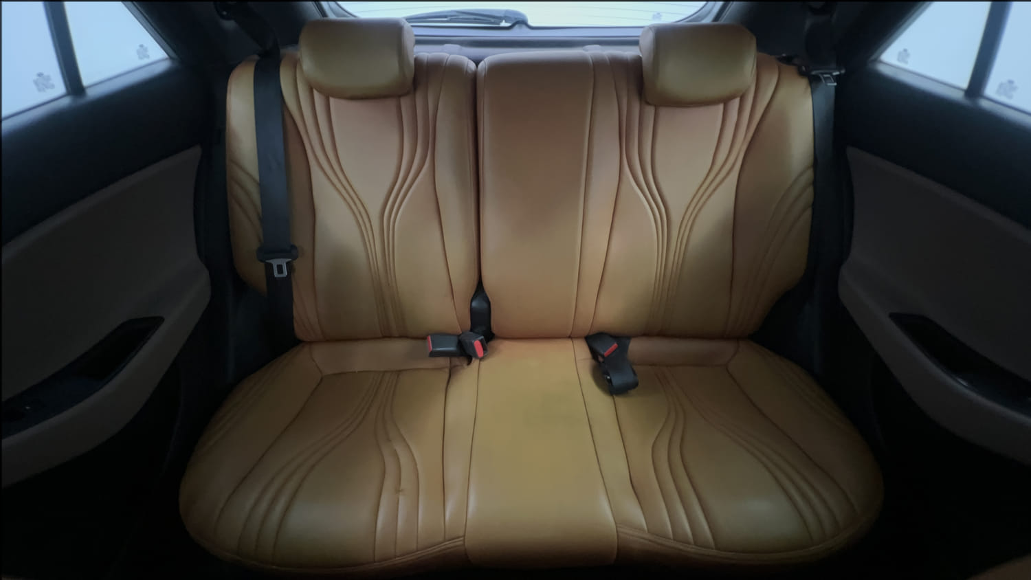 Used 2018 Hyundai Elite i20 Asta 1.2 (O) Petrol Manual interior REAR SEAT CONDITION VIEW