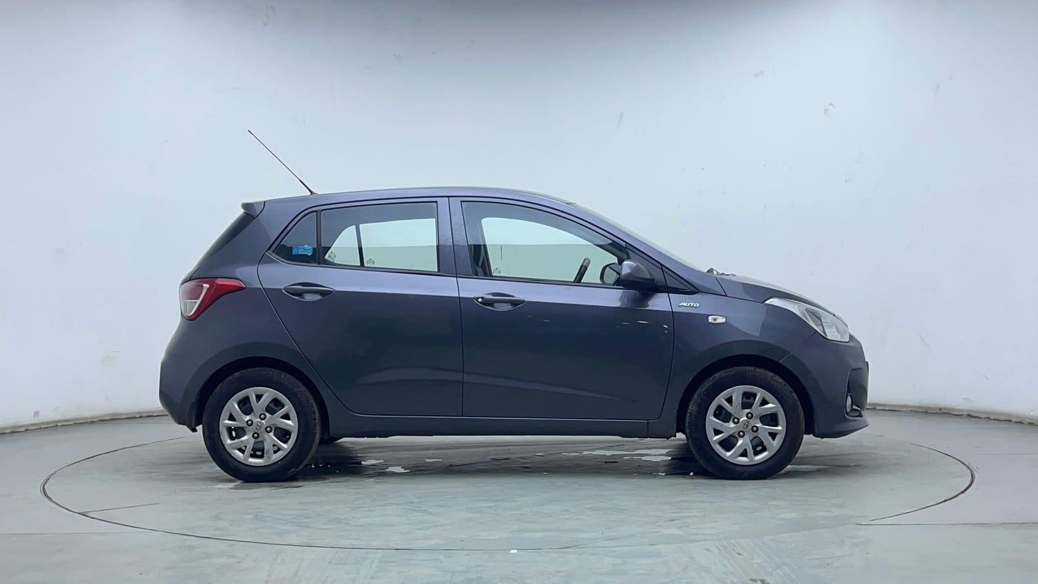 Used 2018 Hyundai Grand i10 Magna AT 1.2 Kappa VTVT Petrol Automatic exterior RIGHT SIDE VIEW