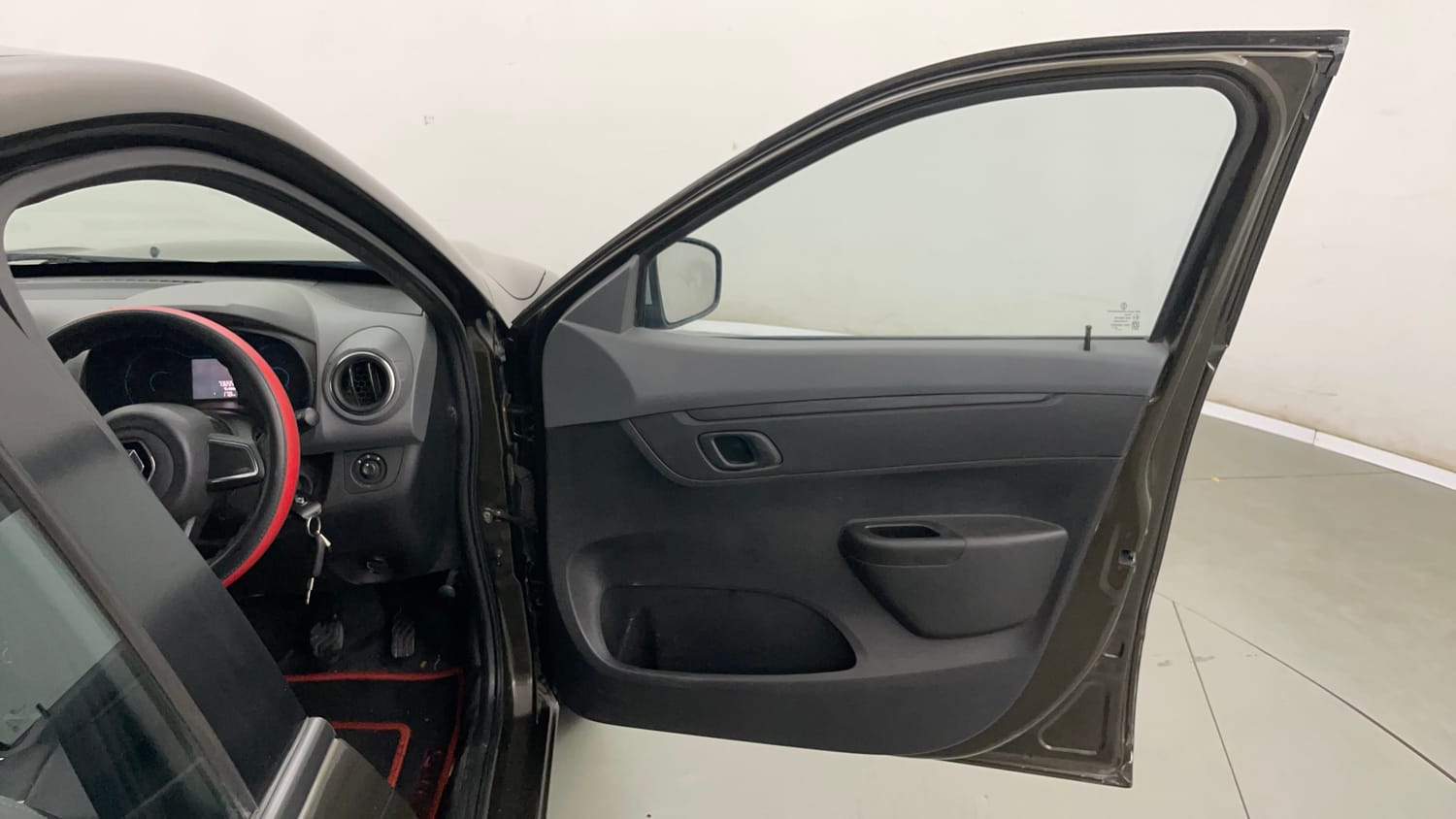 Used 2021 Renault Kwid RXT 1.0 AMT (O) Petrol Automatic interior RIGHT FRONT DOOR OPEN VIEW