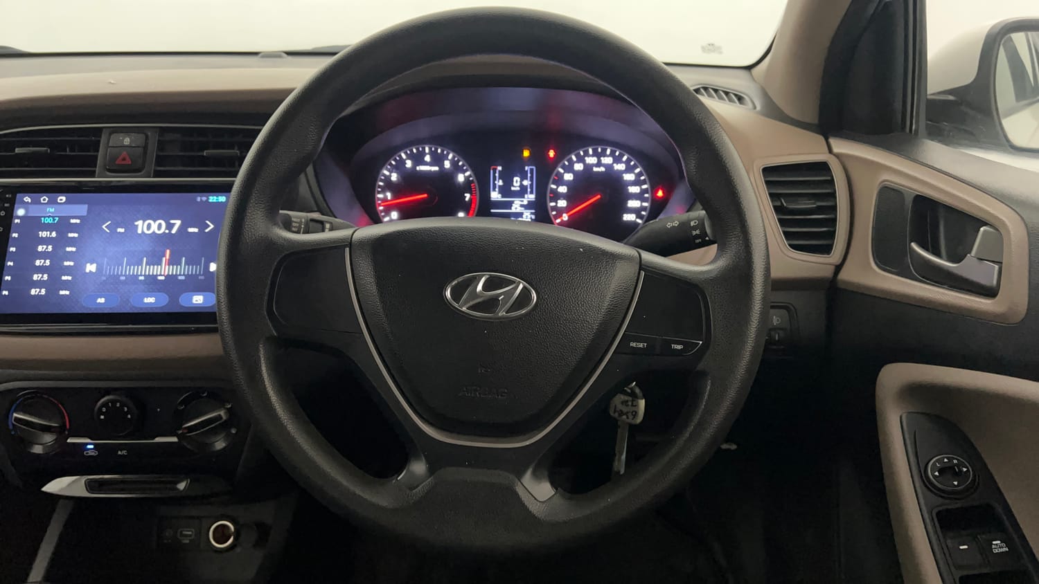 Used 2018 Hyundai Elite i20 Magna Executive 1.2 Petrol Manual interior STEERING VIEW