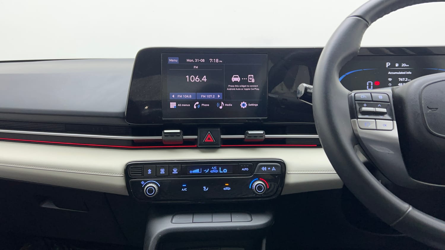 Used 2025 Hyundai Verna SX 1.5 Petrol IVT Petrol Automatic interior MUSIC SYSTEM & AC CONTROL VIEW