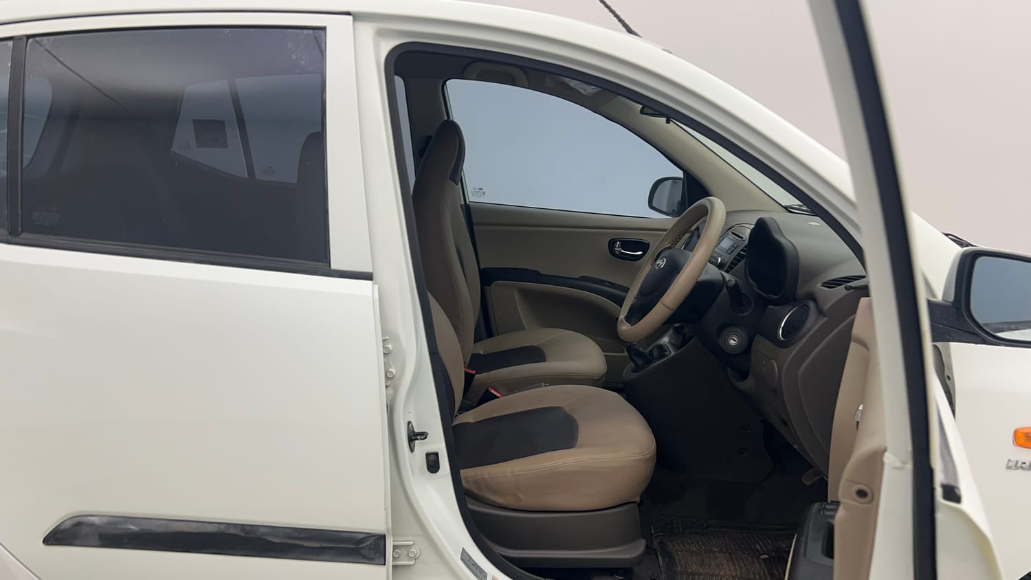 Used 2013 Hyundai i10 Magna 1.1 iRDE2 Petrol Manual interior RIGHT SIDE FRONT DOOR CABIN VIEW