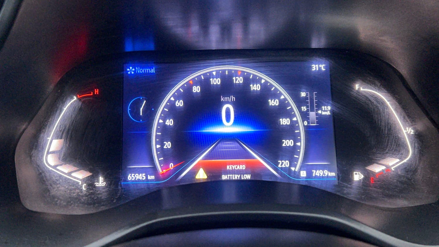 Used 2023 Renault Kiger RXZ 1.0 Turbo MT Dual Tone Petrol Manual interior CLUSTERMETER VIEW