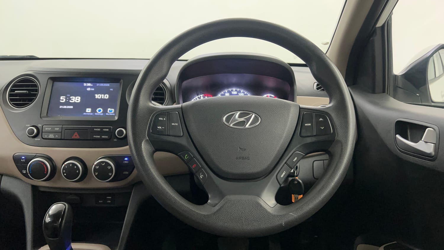 Used 2018 Hyundai Grand i10 Sportz AT 1.2 Kappa VTVT Petrol Automatic interior STEERING VIEW