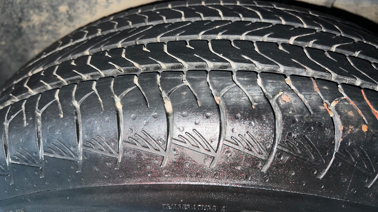 Used 2021 Kia Seltos GTX Plus DCT 1.4 Petrol Automatic tyres LEFT REAR TYRE TREAD VIEW