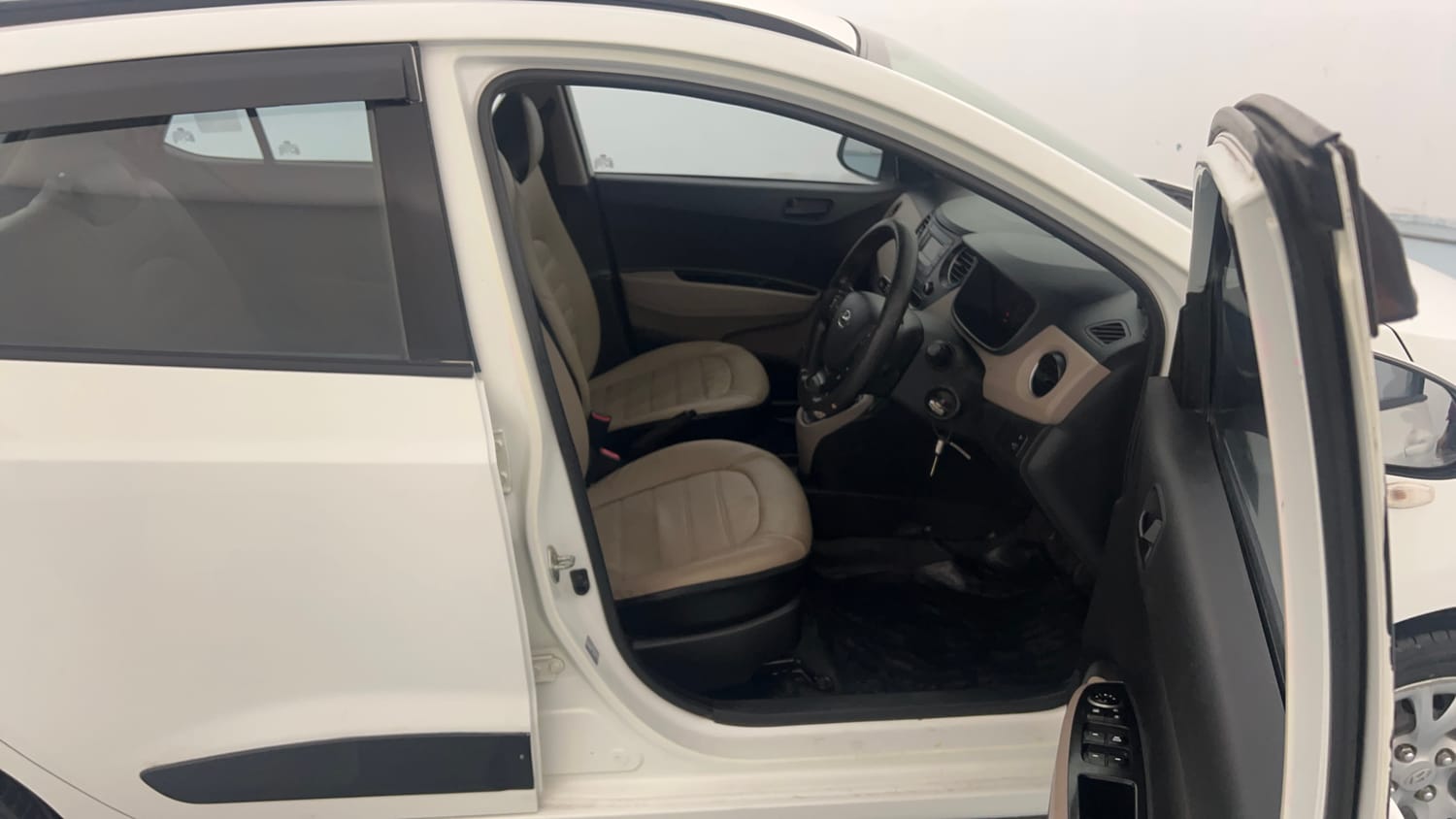Used 2019 Hyundai Grand i10 Magna 1.2 Kappa VTVT Petrol Manual interior RIGHT SIDE FRONT DOOR CABIN VIEW