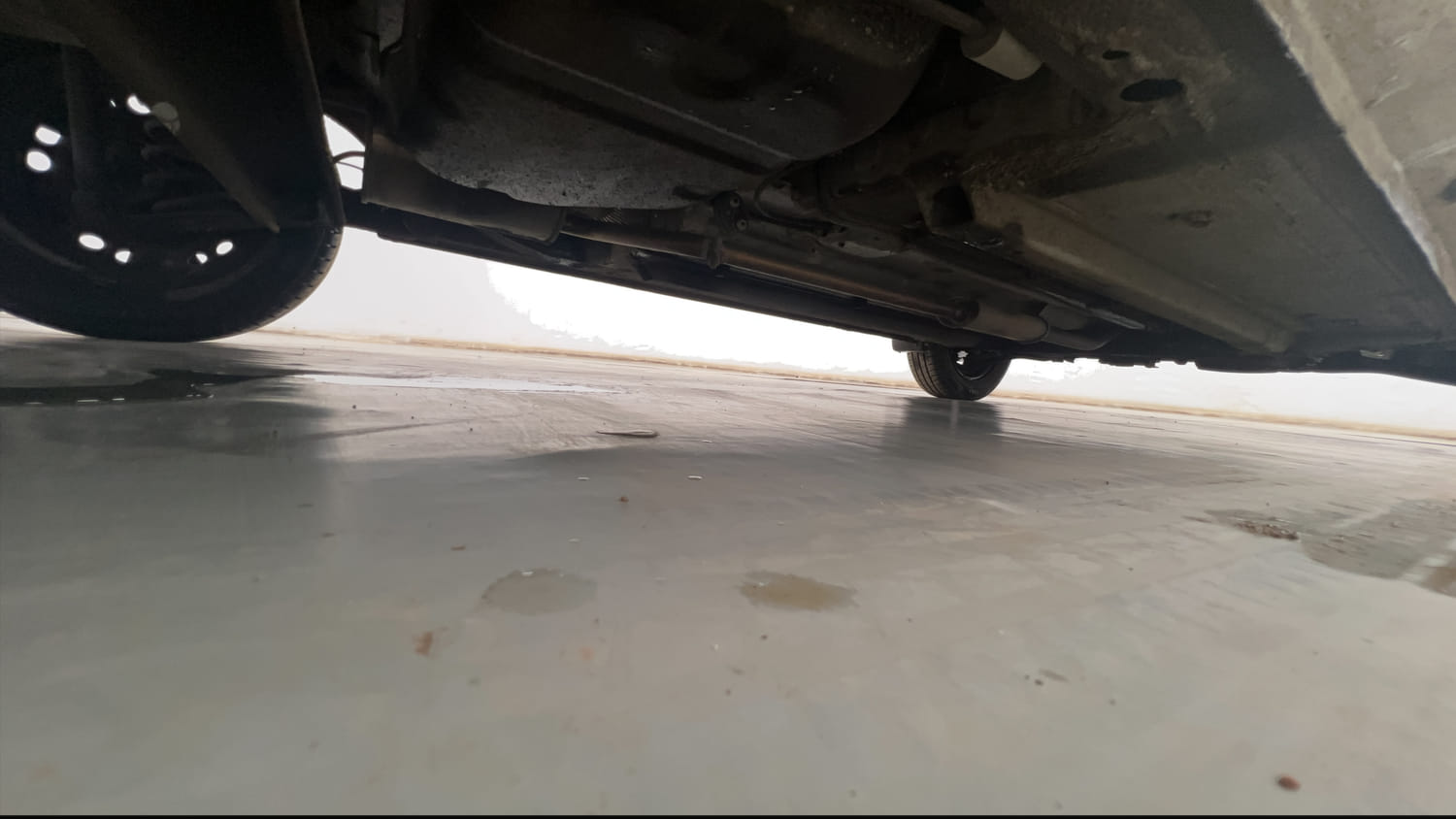 Used 2024 Renault Kwid RXT 1.0L AMT Petrol Automatic extra REAR RIGHT UNDERBODY VIEW