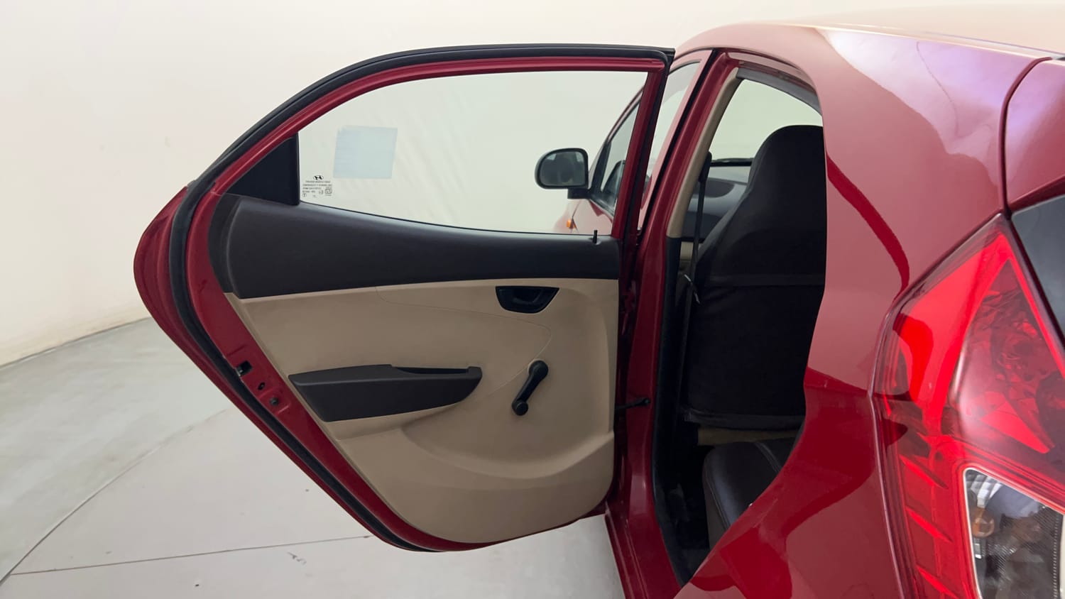 Used 2016 Hyundai Eon Era Petrol Manual interior LEFT REAR DOOR OPEN VIEW