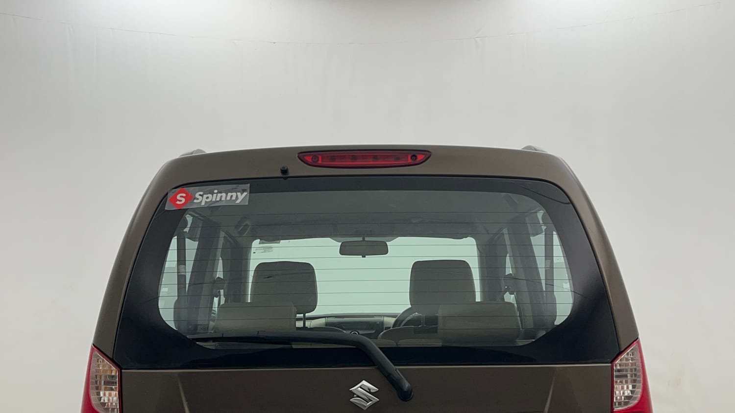 Used 2017 Maruti Suzuki Wagon R VXI Petrol Manual top_features Rear wiper