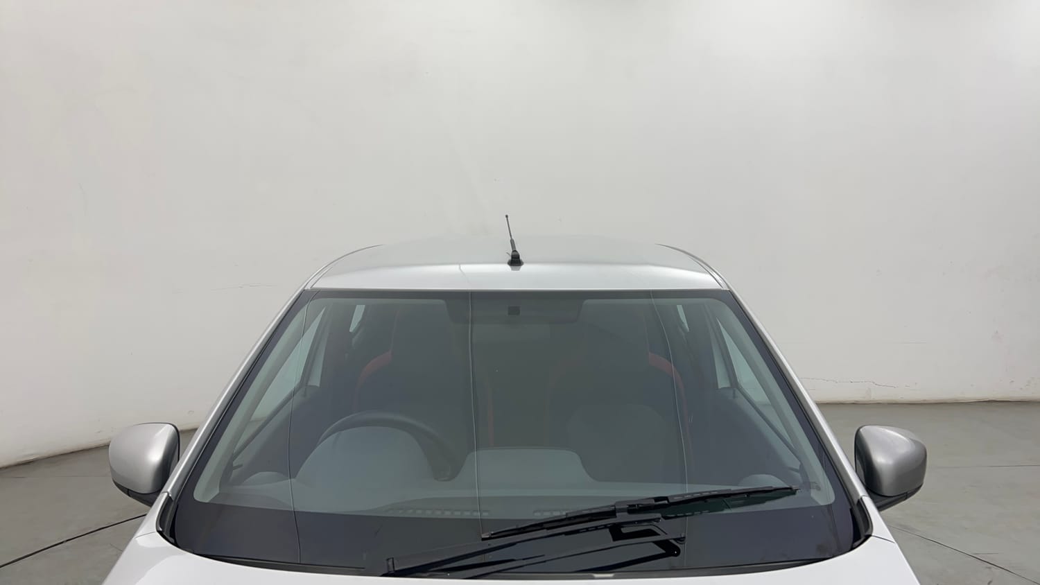 Used 2021 Renault Kwid RXT 1.0 AMT Opt Petrol Automatic exterior FRONT WINDSHIELD VIEW