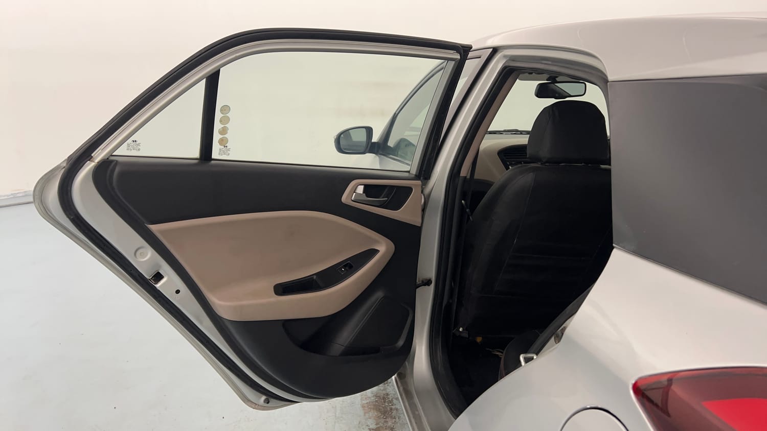 Used 2014 Hyundai Elite i20 Sportz 1.2 Petrol Manual interior LEFT REAR DOOR OPEN VIEW