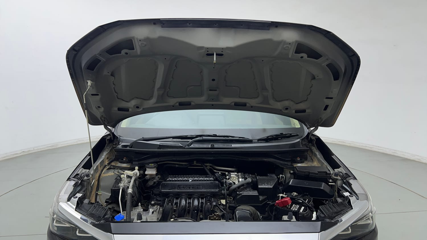 Used 2025 Honda Amaze VX 1.2 Petrol CVT Petrol Automatic engine ENGINE & BONNET OPEN FRONT VIEW