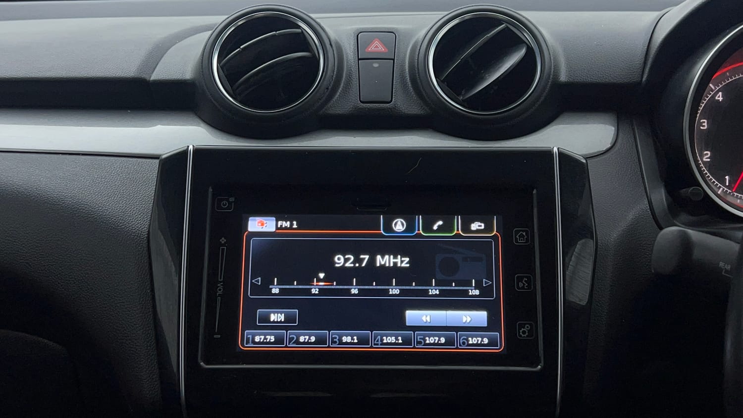 Used 2019 Maruti Suzuki Swift ZXi Plus Petrol Manual top_features Touch screen infotainment system