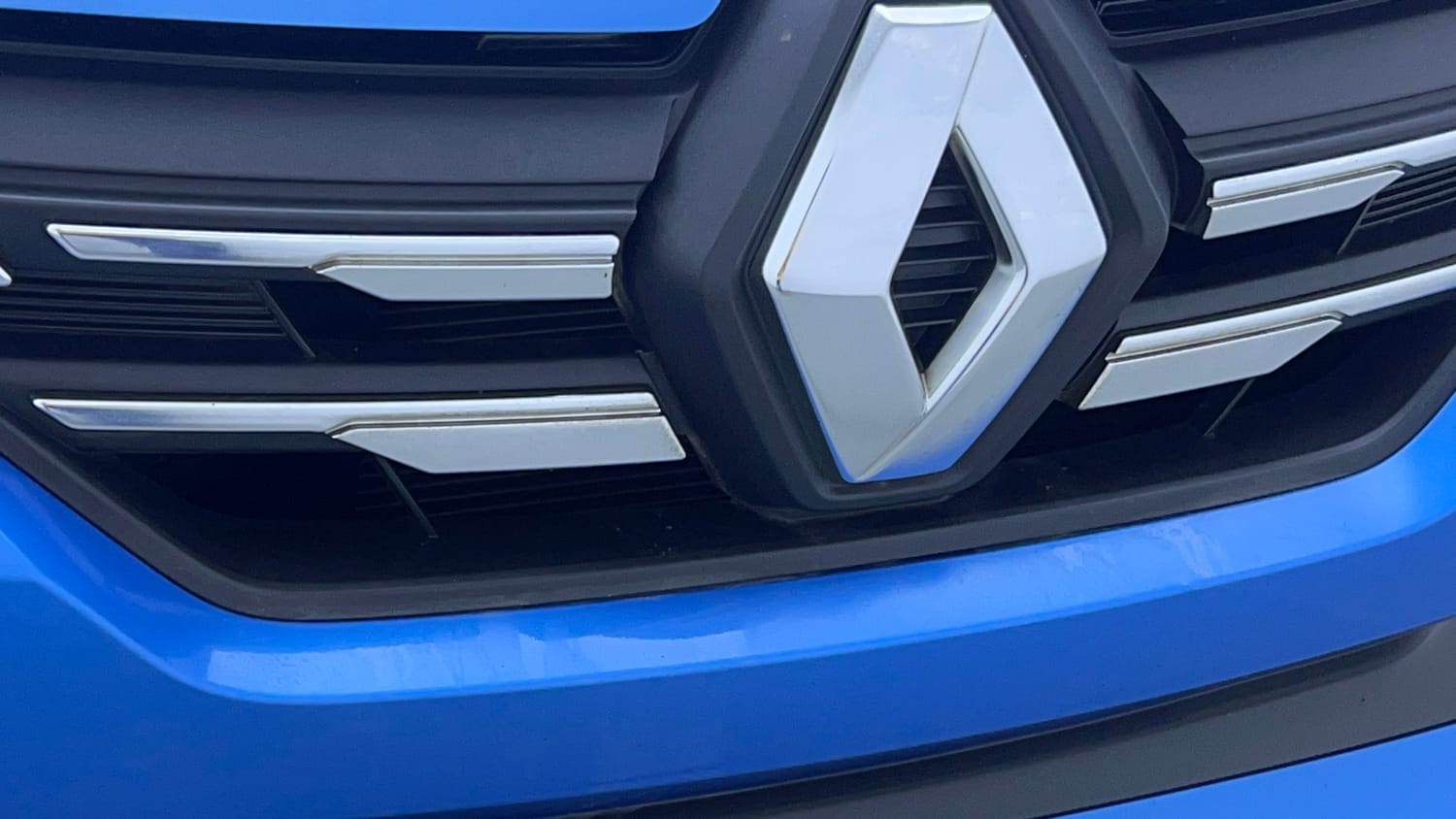 Used 2022 Renault Kiger RXT MT Petrol Manual dents MINOR SCRATCH