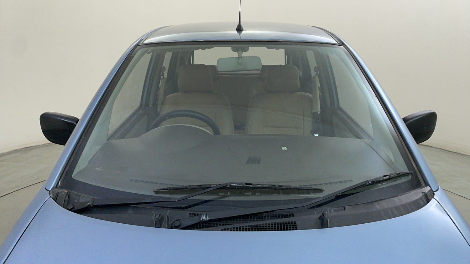 Used 2014 Maruti Suzuki Estilo LXi BS-IV Petrol Manual exterior FRONT WINDSHIELD VIEW