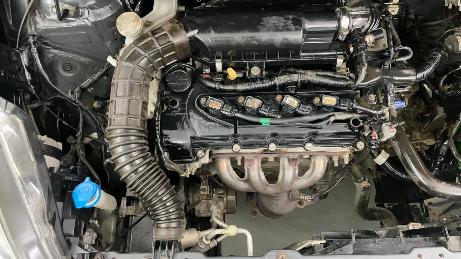 Used 2017 Maruti Suzuki Baleno Alpha 1.2 Petrol Manual engine ENGINE RIGHT SIDE VIEW